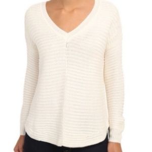 Sam Edelman Cream Loose V Neck Ribbed Sweater M